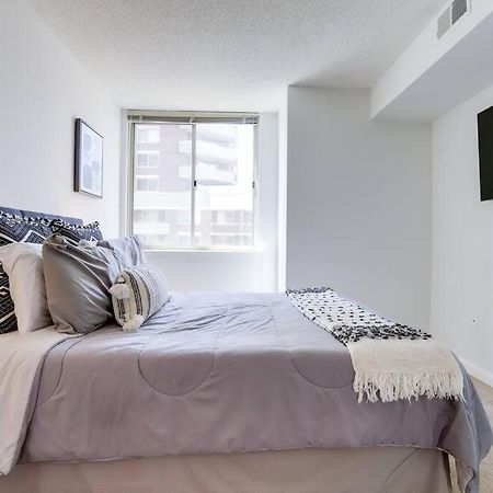 Bright Apartment Walk To Ballston Metro アーリントン エクステリア 写真