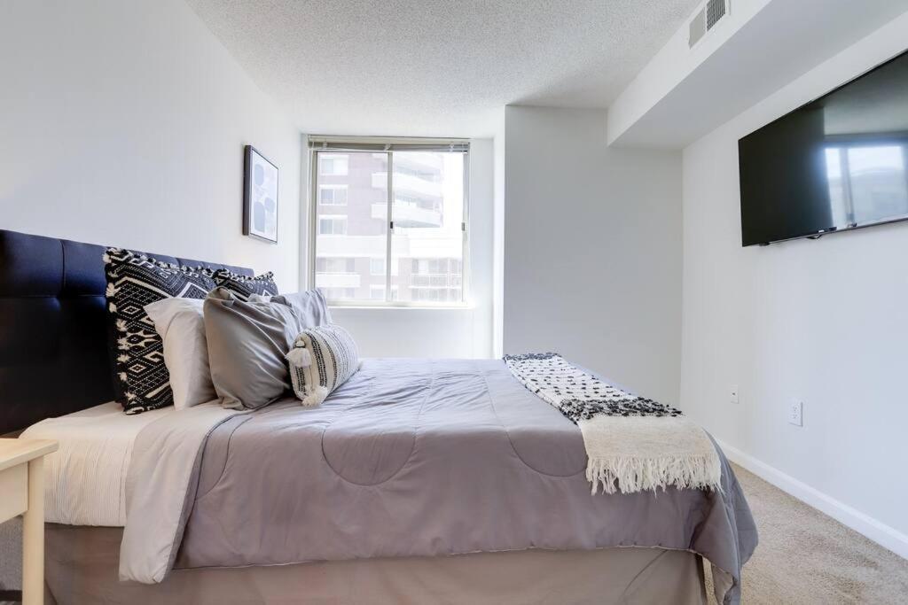 Bright Apartment Walk To Ballston Metro アーリントン エクステリア 写真