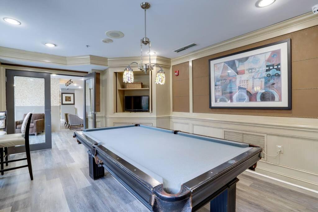 Bright Apartment Walk To Ballston Metro アーリントン エクステリア 写真