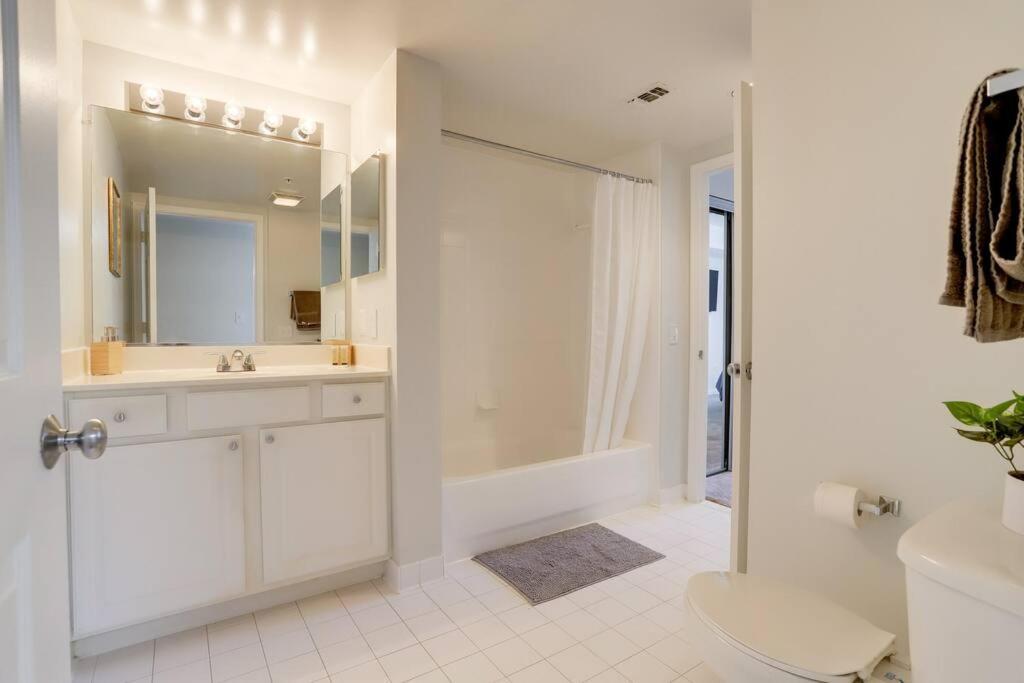 Bright Apartment Walk To Ballston Metro アーリントン エクステリア 写真
